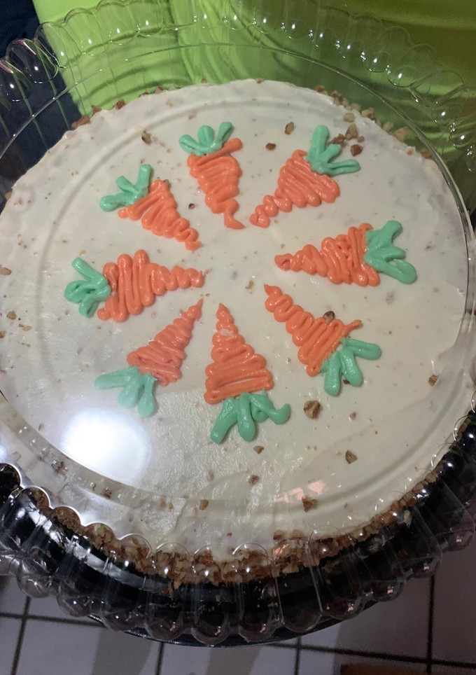 Una foto de Pastel de zanahoria con nuez y pasas