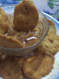 मठरी और अचार (mathri aur achar recipe in Hindi) रेसिपी मुख्य फोटो