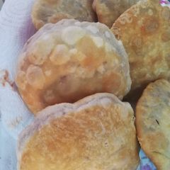 A picture of Khasta moong dal kachori.