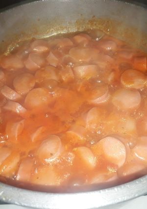 Una foto de Salsa con salchichas