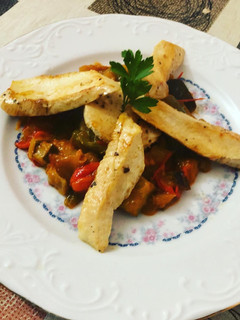 Una foto de Pechugas de pollo a la plancha con panache de verduras