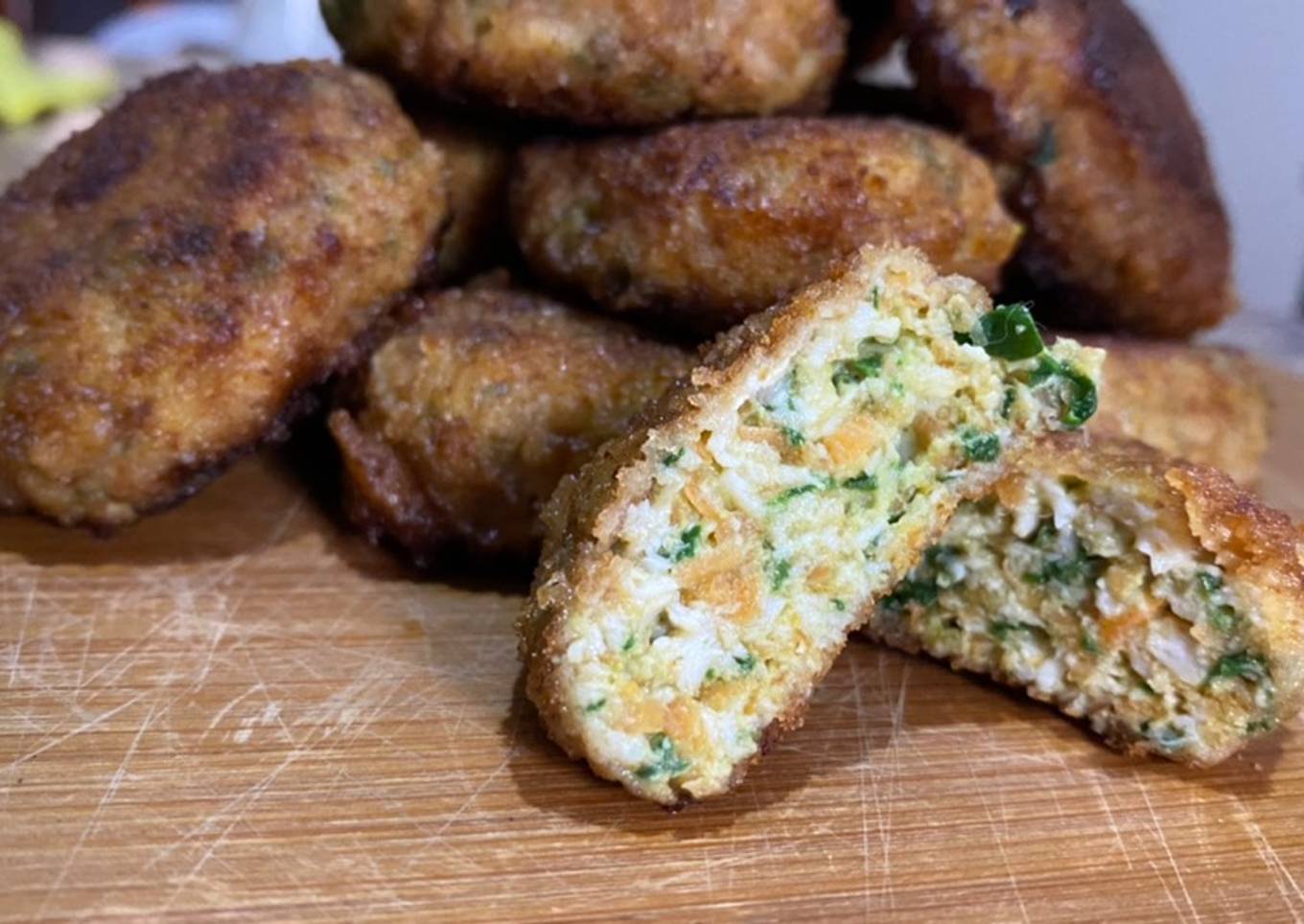 Nuggets de pollo, espinacas y zanahoria