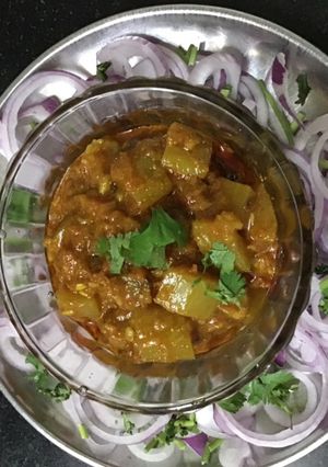 A picture of Bottle Gourd sabzi.