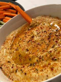 Una foto de Hummus casero bajo en FODMAP