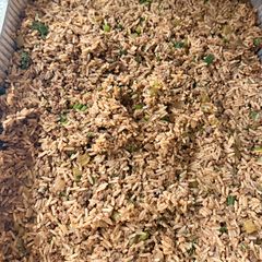 A picture of Rice Dressing.