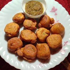 A picture of Egg Pakoras.