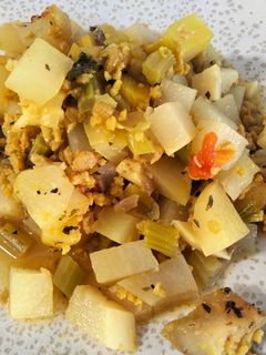 Una foto de Soja texturizada con verduras aromáticas