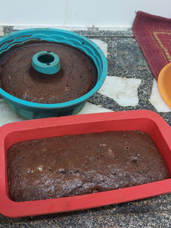 Una foto de Torta de chocolate con almendras y nueces