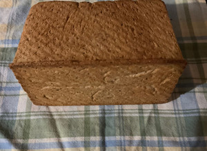 Una foto de Pan integral con semillas