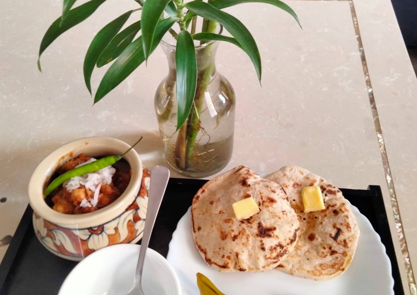 Paneer Stuffed Amritsari Kulcha