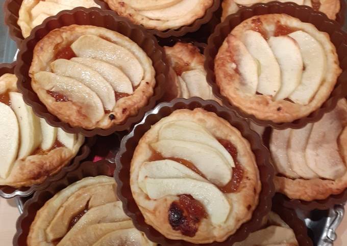 Ricetta Crostatine Di Sfoglia Alla Mela Di Cucina Amore E Fantasia Cookpad