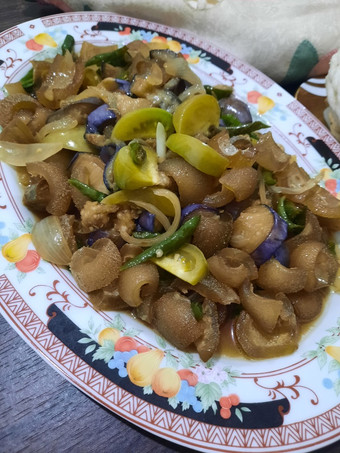 Anti Ribet, Buat Tumis kikil terong cabe hijau Sederhana Dan Enak