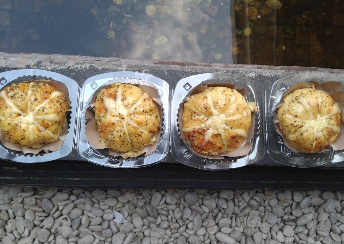 Garlic cheese bread