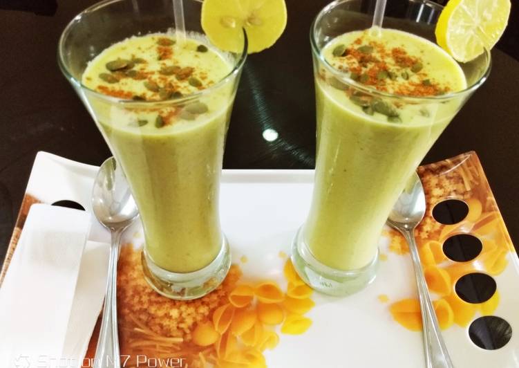 Simple Way to Prepare Quick Pumpkin seeds and Pineapple Smoothie