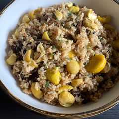 A picture of Chestnuts & Dried Mushrooms Rice.