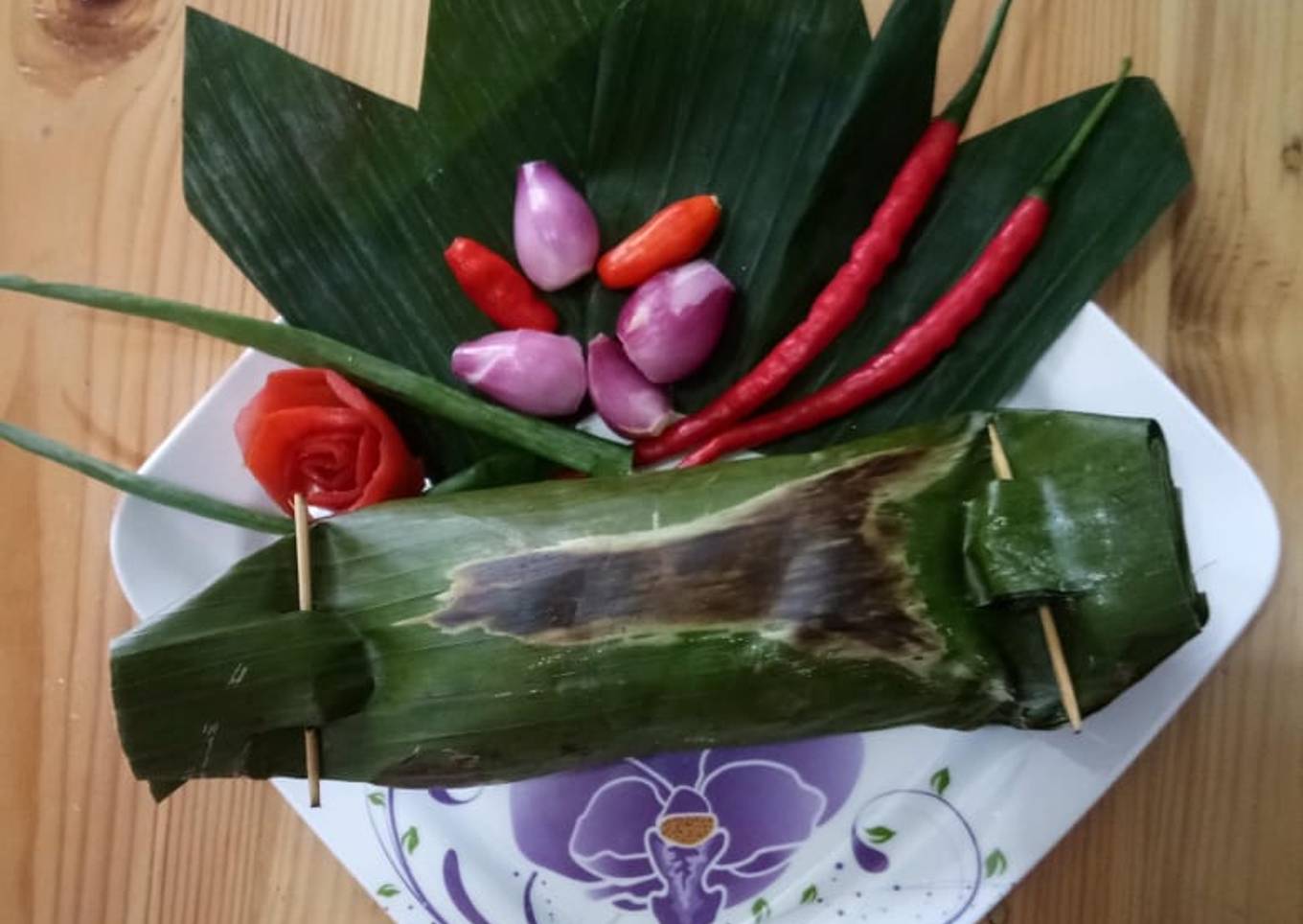 Nasi bakar ikan tongkol kemangi