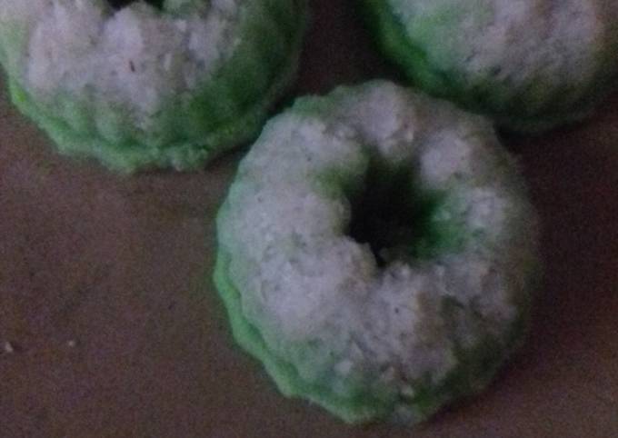 Kue putu Ayu