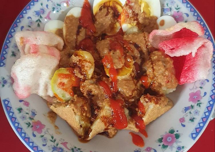 Siomay "Pinggir Jalan"