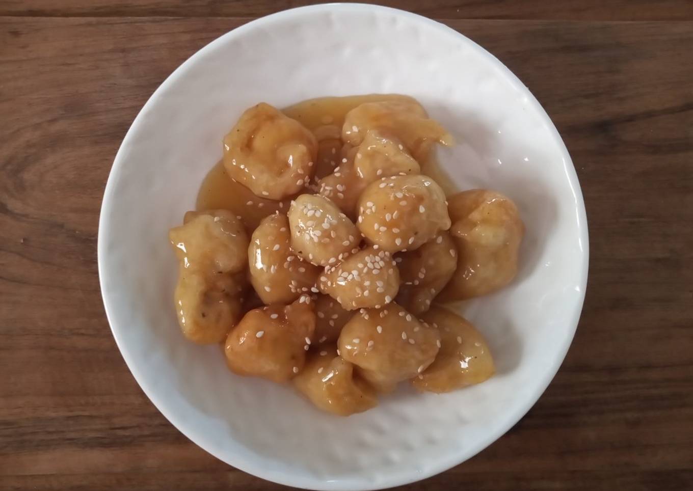Pollo rebozado en salsa de piña