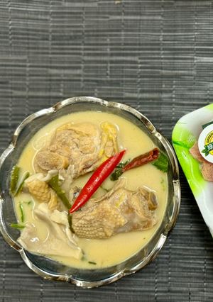 泰式椰奶雞 （Tom Kha Gai) 的食譜成品照片