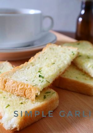 Foto resep Simple Garlic Bread
