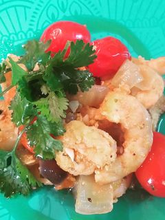 Foto de Salada morna de camarão