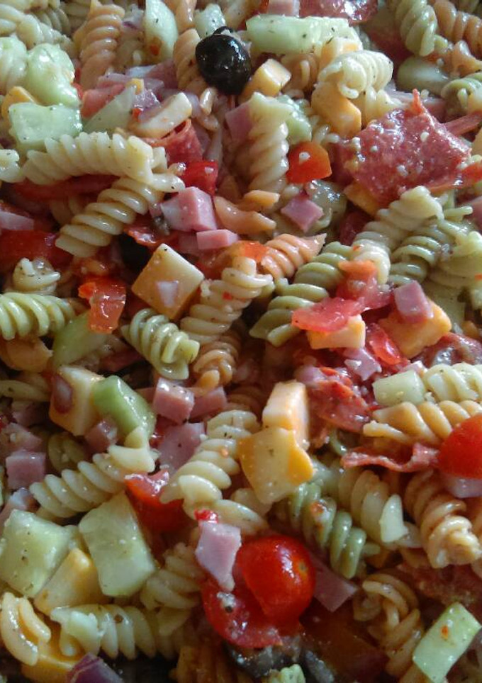A picture of Italian Pasta Salad.