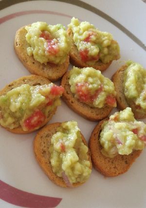 Foto di Crostini con salsa guacamole