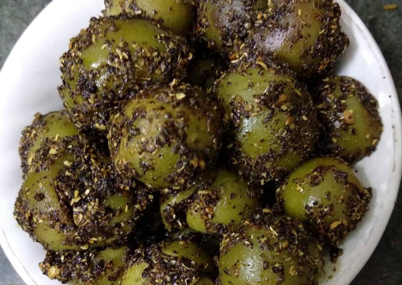 Stuffed Gunda/Lasode Achaar