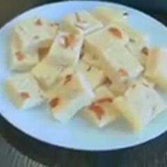 A picture of Maida burfi.