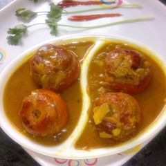 A picture of Damdar tamatar kofta.