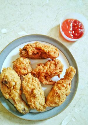 Foto resep Ayam goreng tepung aka fried chicken (resep @xanderskitchen)