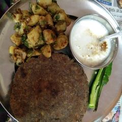 A picture of Chatpate Falahaari Aloo.