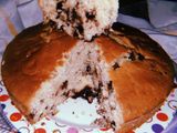 Bizcochuelo de vainilla, nueces, almendras y chips de chocolate