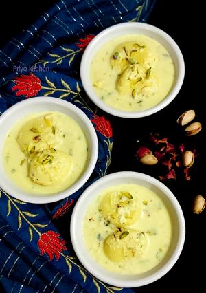 मिनी रसमलाई(mini rasmalai recipe in hindi) रेसिपी मुख्य फोटो