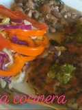 Tortitas de atún con ensalada