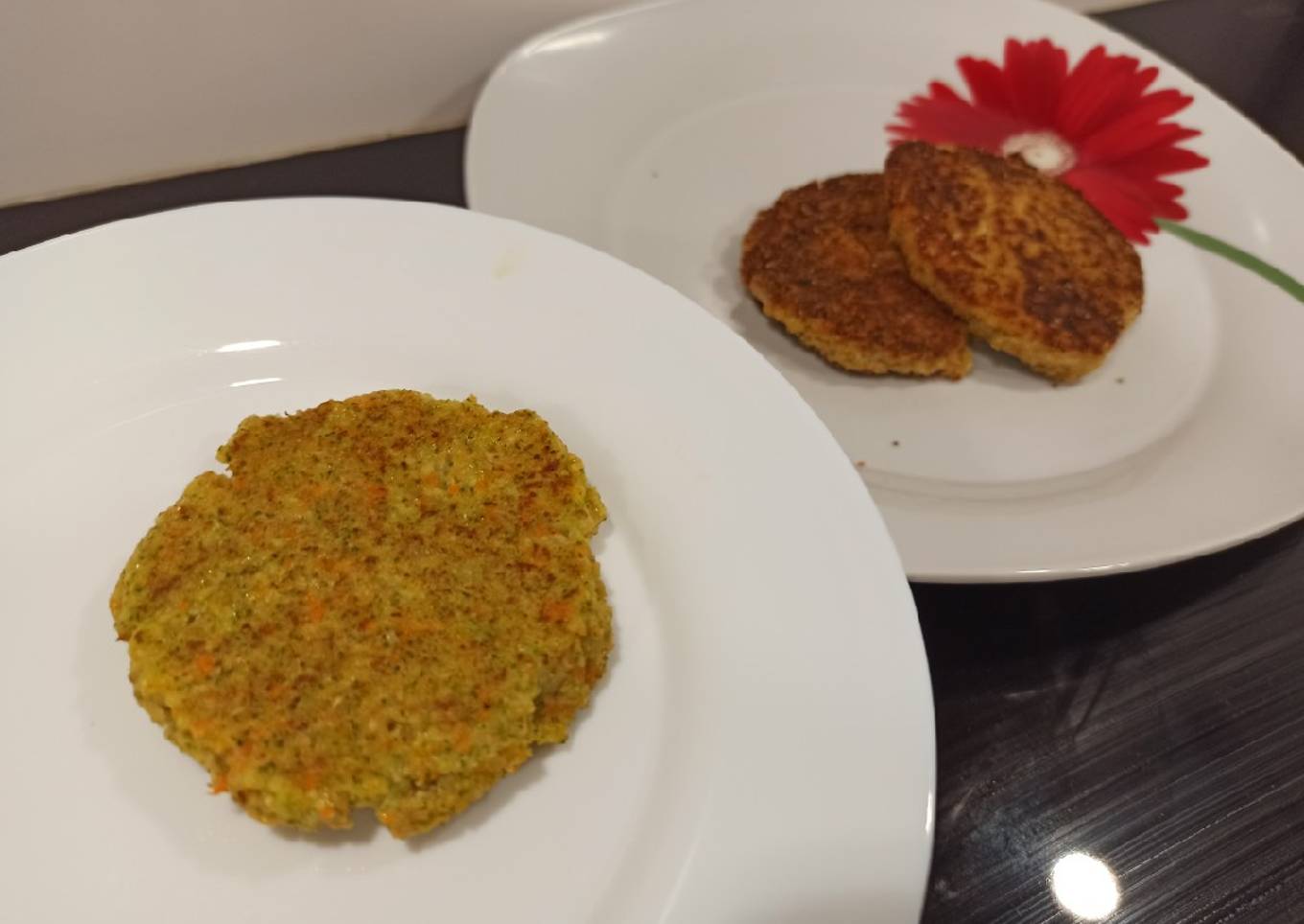 Hamburguesa de brócoli y zanahoria para toda la familia (BLW)