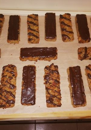 Mindent bele, avagy kisasszonykám kedvenc müzli szelete recept fotója