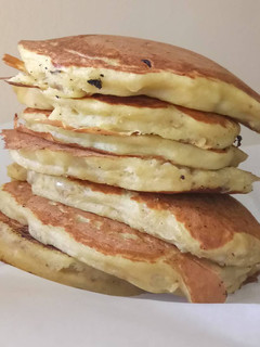 A picture of Banana pancakes 🍌🥞.