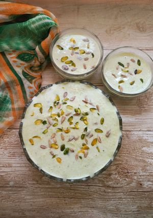 A picture of Broken rice custard phirni.