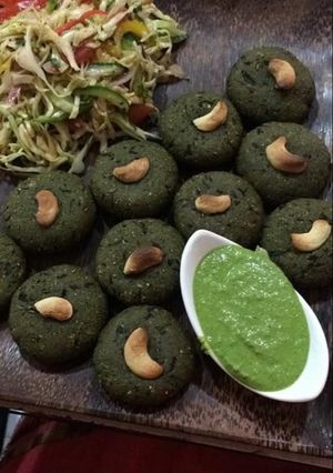 A picture of Hara bhara kebab.