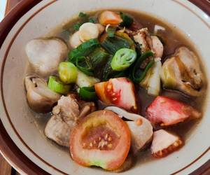Resep Terbaik SOP ayam jamur merang Enak Sempurna