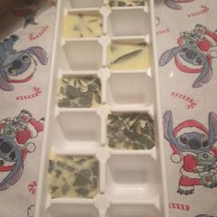 A picture of Sage in Olive Oil.