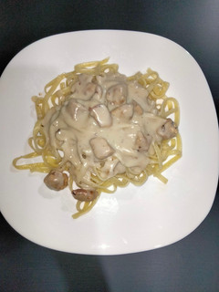 Una foto de "Pasta con salsa bechamel y pollo" UTVCO