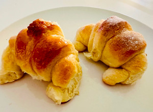 Una foto de Medialunas de manteca 🥐
