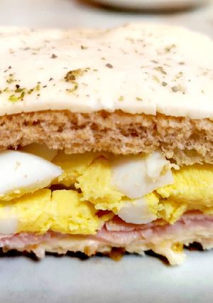 Una foto de Sándwich media luna
