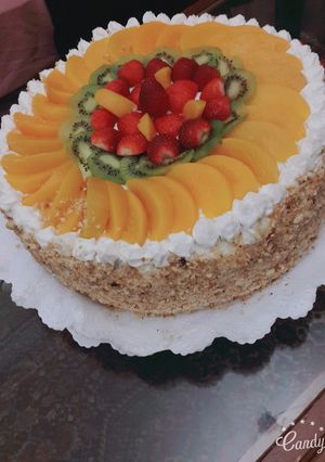 صورة لوصفة كيكة اسفنجية بالكريمة و الفواكه