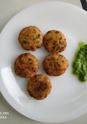 A picture of Sabudana Wada.