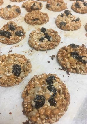 Foto principal de Galletas fit de avena, frutos secos y pasas