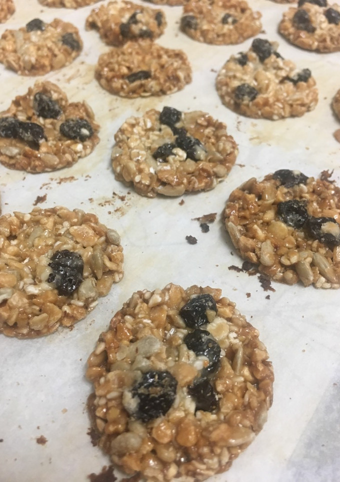 Una foto de Galletas fit de avena, frutos secos y pasas